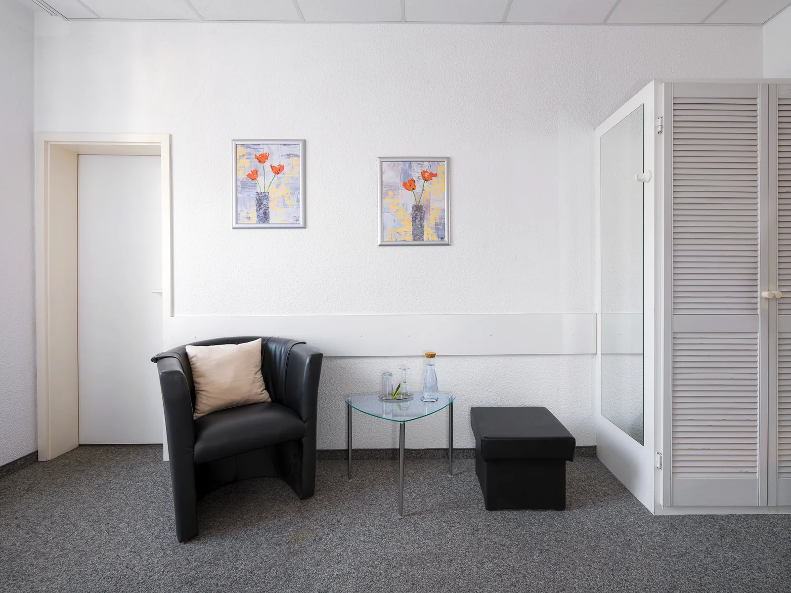 Sitzbereich im Einzelzimmer des Hotel Jägerhof Herne